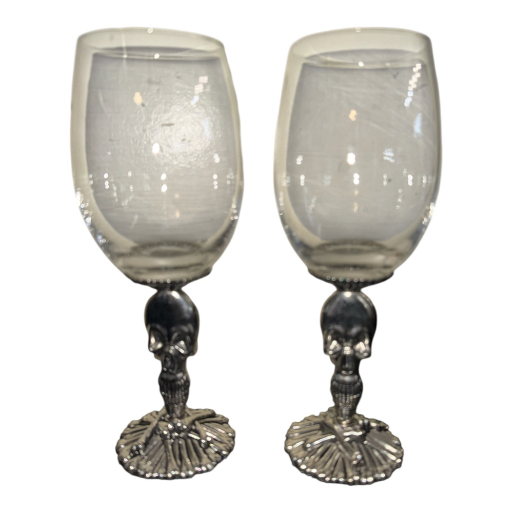 Skull and Cross Bones Set of 2. 12 oz Wine Glasses , Metal Stem